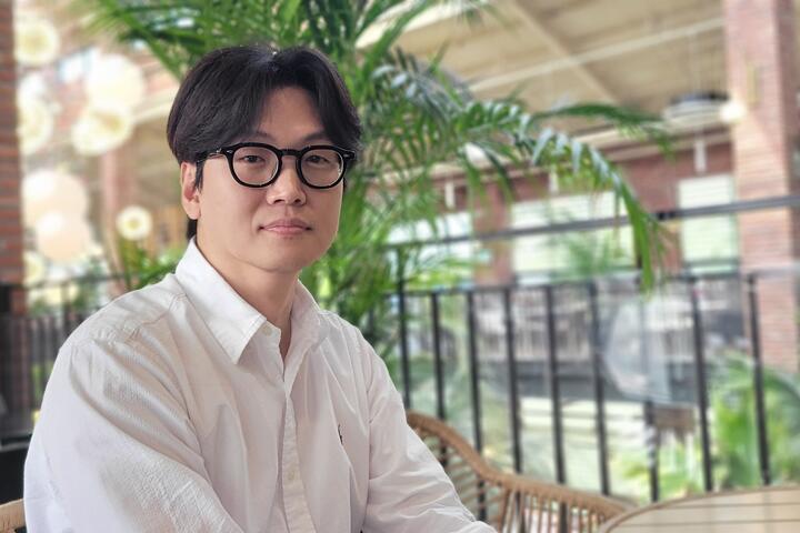 황석희 번역가